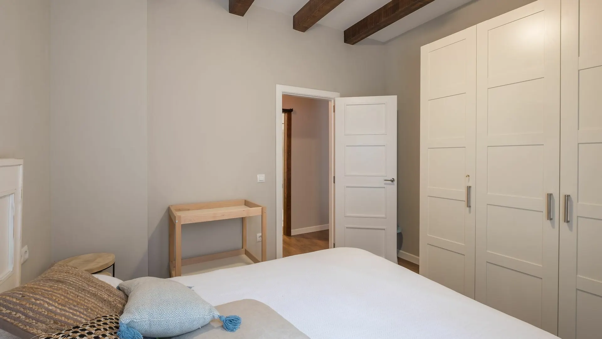 Activa Murillo Siviglia 0*,  Spagna